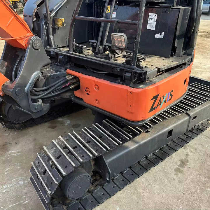 Mini 3-Ton Excavator used Hitachi ZX30 excavator with Excellent Performance and Low Price for sale! - Minigraafmachine: afbeelding 1 Mini 3-Ton Excavator used Hitachi ZX30 excavator with Excellent Performance and Low Price for sale! - Minigraafmachine: afbeelding 1