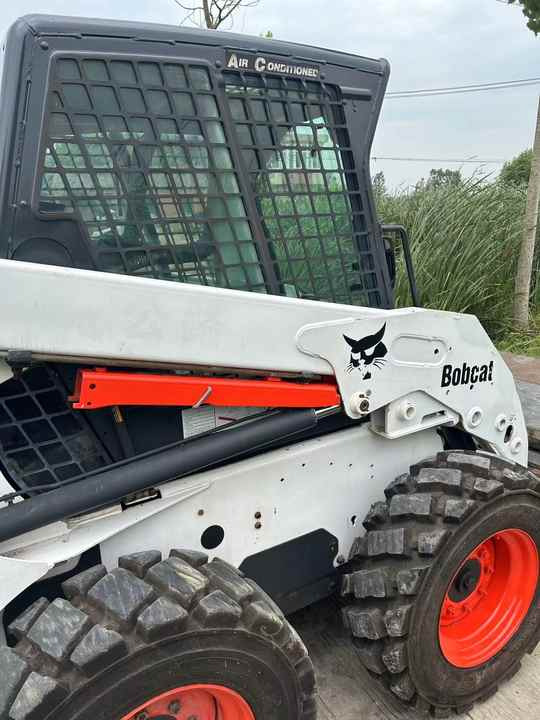 Used Bob Cat Bob Cat S160 Used Mini Skid Steer Wheel Loader Multifunctional Track Loaders Bobcat S160 2.7 Ton - Schranklader: afbeelding 3 Used Bob Cat Bob Cat S160 Used Mini Skid Steer Wheel Loader Multifunctional Track Loaders Bobcat S160 2.7 Ton - Schranklader: afbeelding 3