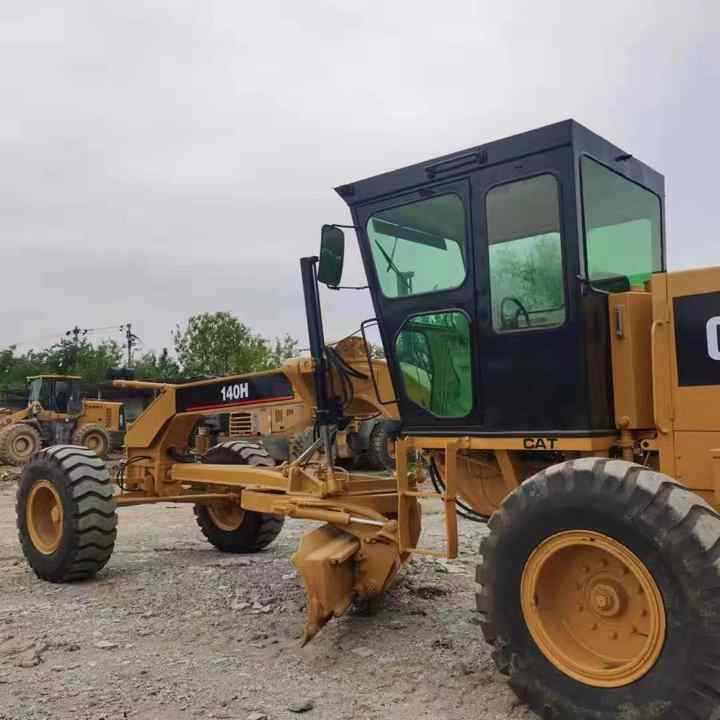 Used CAT 140H Motor Grader From Japan with Excellent Performance Caterpillar 140h in Good Condition for Sale - Grader: afbeelding 2 Used CAT 140H Motor Grader From Japan with Excellent Performance Caterpillar 140h in Good Condition for Sale - Grader: afbeelding 2