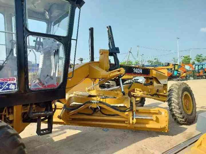 Used CAT 140H Motor Grader From Japan with Excellent Performance Caterpillar 140h in Good Condition for Sale - Grader: afbeelding 3 Used CAT 140H Motor Grader From Japan with Excellent Performance Caterpillar 140h in Good Condition for Sale - Grader: afbeelding 3