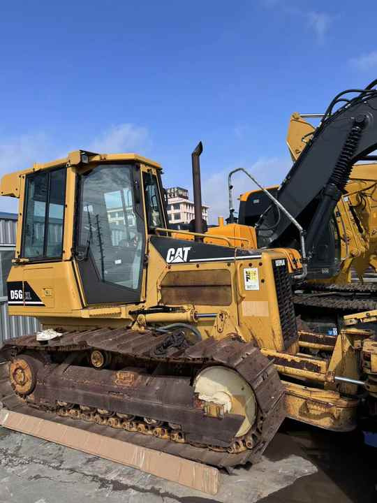 Used Cat D5G Crawler Bulldozer Original CAT Brand Bulldozer Second Hand Cat D5H D5 D5C D5N D5M LGP Dozer for Sale - Bulldozer: afbeelding 2 Used Cat D5G Crawler Bulldozer Original CAT Brand Bulldozer Second Hand Cat D5H D5 D5C D5N D5M LGP Dozer for Sale - Bulldozer: afbeelding 2