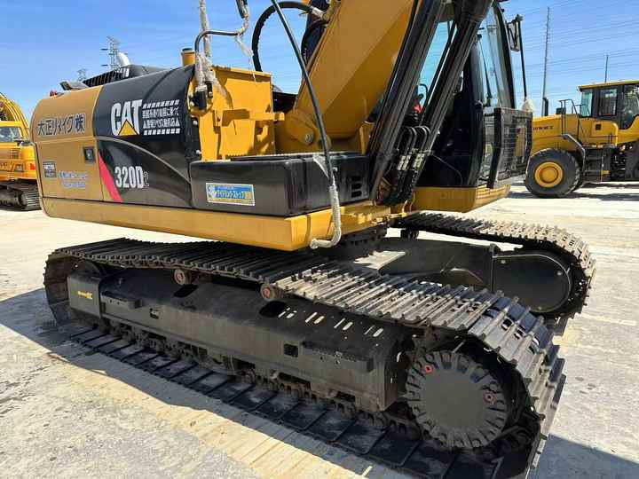 Used Cat320D2 Excavator Efficient Heavy Construction Equipment with Original Engine Second Hand Crawler Excavator - Graafmachine: afbeelding 3 Used Cat320D2 Excavator Efficient Heavy Construction Equipment with Original Engine Second Hand Crawler Excavator - Graafmachine: afbeelding 3