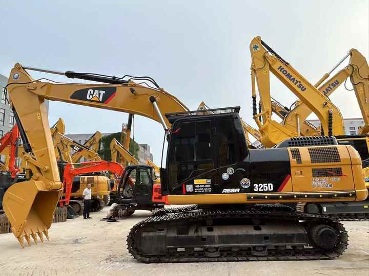 Used Digger CAT 325D Construction Machinery Construction Digger Used CAT 325D Cheap Excavator - Rupsgraafmachine: afbeelding 2 Used Digger CAT 325D Construction Machinery Construction Digger Used CAT 325D Cheap Excavator - Rupsgraafmachine: afbeelding 2
