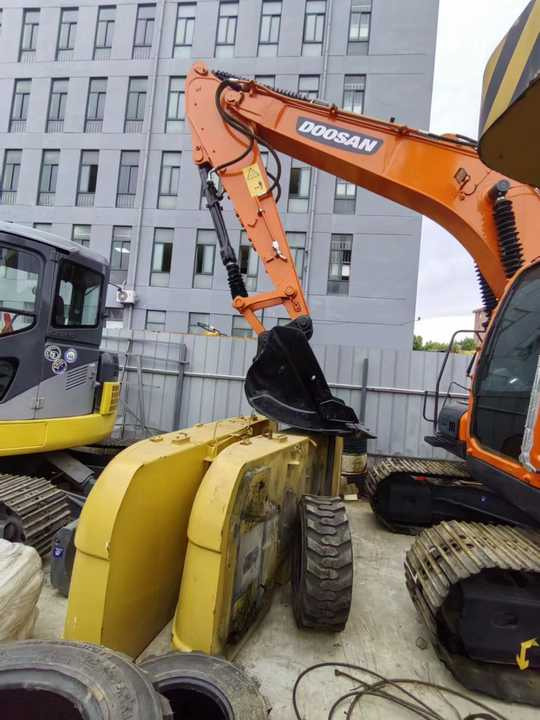 Used Digger DOOSAN DX140 Construction Machinery Construction Digger Used DOOSAN DX140 Cheap Excavator - Rupsgraafmachine: afbeelding 5 Used Digger DOOSAN DX140 Construction Machinery Construction Digger Used DOOSAN DX140 Cheap Excavator - Rupsgraafmachine: afbeelding 5