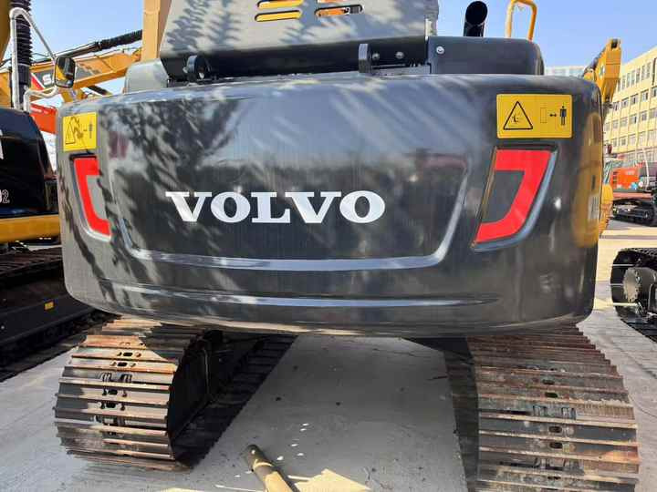Used Digger VOLVO EC140 Construction Machinery Construction Digger Used VOLVO EC140 Cheap Excavator - Rupsgraafmachine: afbeelding 3 Used Digger VOLVO EC140 Construction Machinery Construction Digger Used VOLVO EC140 Cheap Excavator - Rupsgraafmachine: afbeelding 3