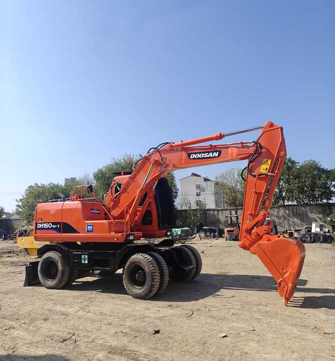 Used Doosan DH150W-7 Model Wheel Excavator Second Hand Machine Popular Brand Korean Doosan Hydraulic Machinery - Graafmachine: afbeelding 5 Used Doosan DH150W-7 Model Wheel Excavator Second Hand Machine Popular Brand Korean Doosan Hydraulic Machinery - Graafmachine: afbeelding 5