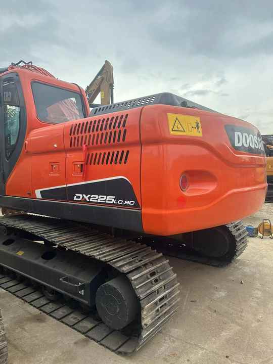 Used Excavator Doosan DX225LC-9 Excavators Mini Equipment Earth Moving Machinery Doosan Digger Excavator for Sale - Graafmachine: afbeelding 2 Used Excavator Doosan DX225LC-9 Excavators Mini Equipment Earth Moving Machinery Doosan Digger Excavator for Sale - Graafmachine: afbeelding 2