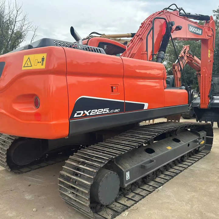 Used Excavator Doosan DX225LC-9 Excavators Mini Equipment Earth Moving Machinery Doosan Digger Excavator for Sale - Graafmachine: afbeelding 1 Used Excavator Doosan DX225LC-9 Excavators Mini Equipment Earth Moving Machinery Doosan Digger Excavator for Sale - Graafmachine: afbeelding 1