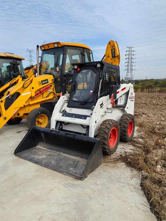 Used Imported Machine bobcat S18 Skid Steer Loader for Sale bobcat S16 S17 S18 in Stock - Schranklader: afbeelding 5 Used Imported Machine bobcat S18 Skid Steer Loader for Sale bobcat S16 S17 S18 in Stock - Schranklader: afbeelding 5