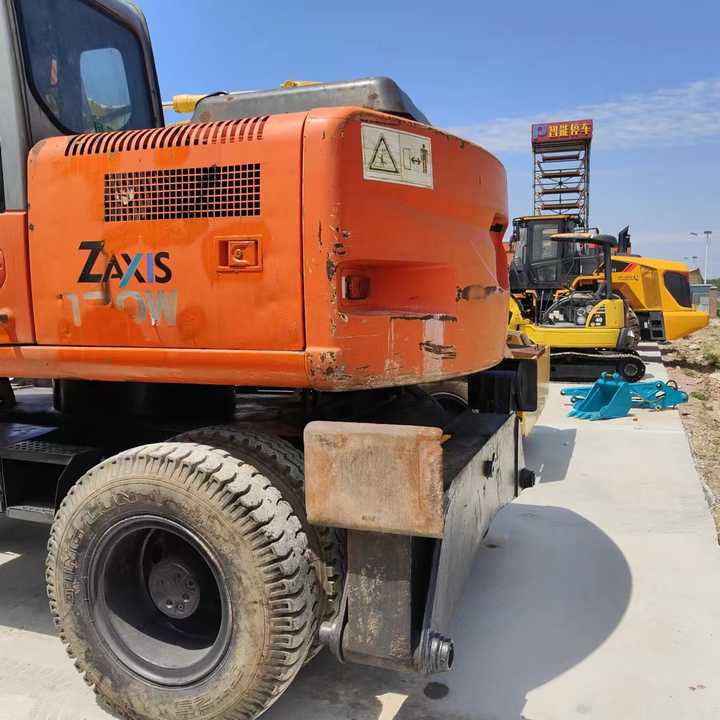 Used Japan Original Brand Hitachi Zx 130w Wheel Excavator Hitachi Zx120 130 200 Excavator for Sale - Graafmachine: afbeelding 4 Used Japan Original Brand Hitachi Zx 130w Wheel Excavator Hitachi Zx120 130 200 Excavator for Sale - Graafmachine: afbeelding 4