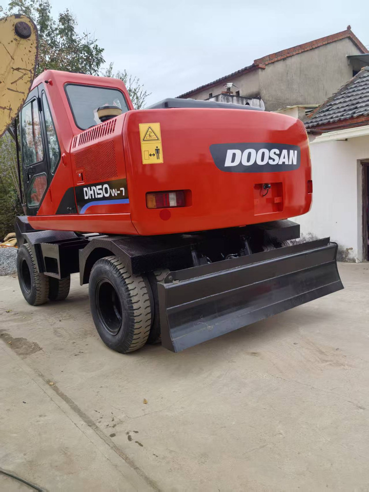Doosan Used DH150W-7 wheeled excavator for sale at a low price. - Mobiele graafmachine: afbeelding 2 Doosan Used DH150W-7 wheeled excavator for sale at a low price. - Mobiele graafmachine: afbeelding 2