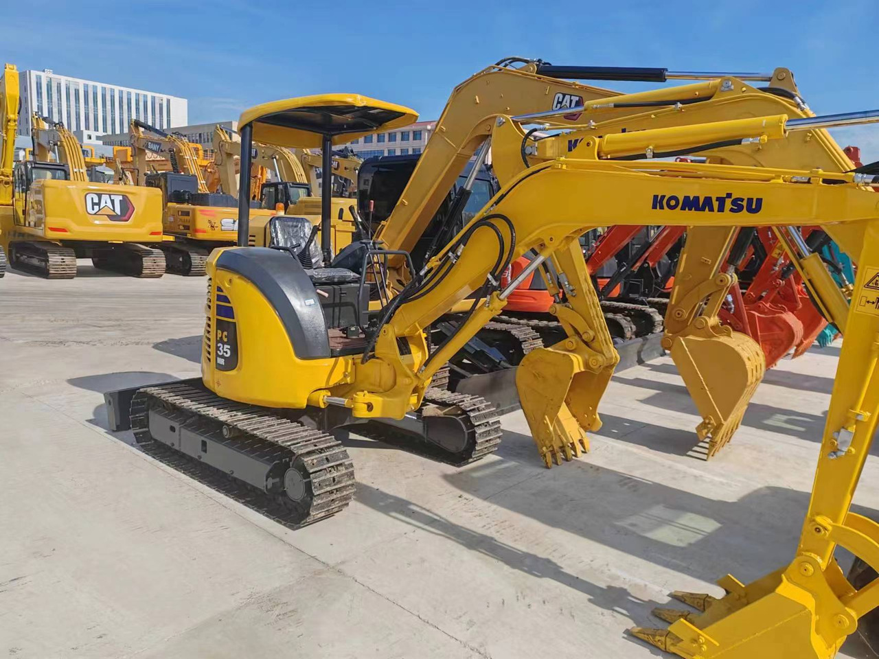 Komatsu PC35 - Minigraafmachine: afbeelding 2 Komatsu PC35 - Minigraafmachine: afbeelding 2
