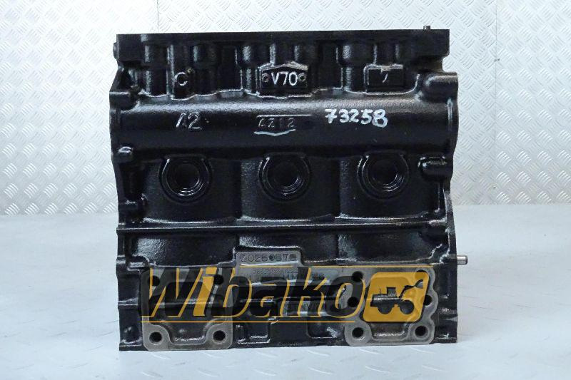 Crankcase for engine Yanmar 3TNV70 2652092 - Carter voor Bouwmachine: afbeelding 1 Crankcase for engine Yanmar 3TNV70 2652092 - Carter voor Bouwmachine: afbeelding 1