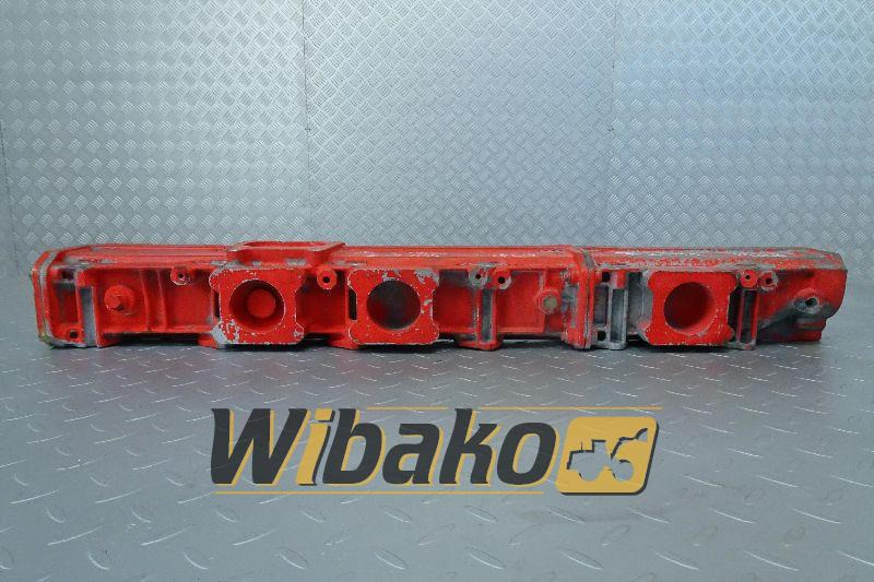 Intake manifold Deutz 04283995R - Inlaatspruitstuk voor Bouwmachine: afbeelding 1 Intake manifold Deutz 04283995R - Inlaatspruitstuk voor Bouwmachine: afbeelding 1