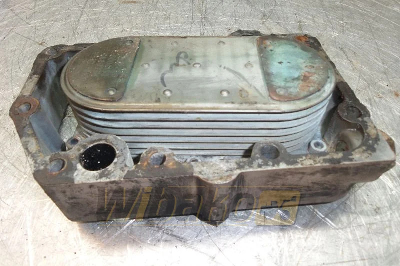 John Deere 6068TF275 RE56690 - Oliekoeler voor Bouwmachine: afbeelding 1 John Deere 6068TF275 RE56690 - Oliekoeler voor Bouwmachine: afbeelding 1