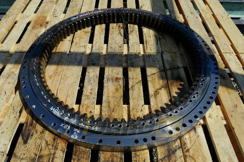 Volvo EC340 - Draaikrans voor Bouwmachine: afbeelding 1 Volvo EC340 - Draaikrans voor Bouwmachine: afbeelding 1