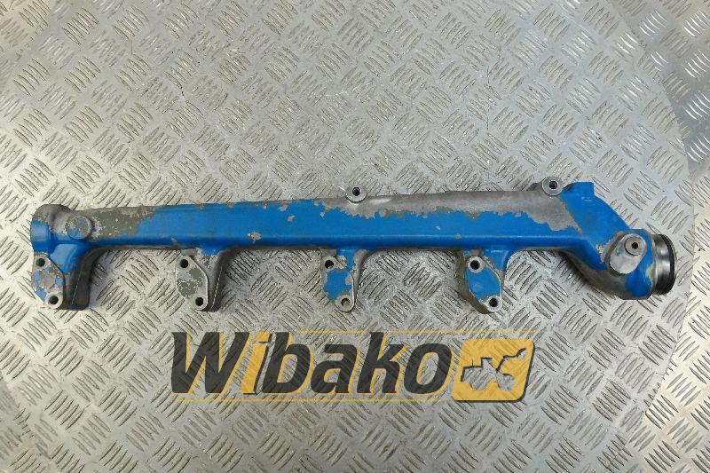 Water mainfold Liebherr 9078411 - Inlaatspruitstuk voor Bouwmachine: afbeelding 1 Water mainfold Liebherr 9078411 - Inlaatspruitstuk voor Bouwmachine: afbeelding 1