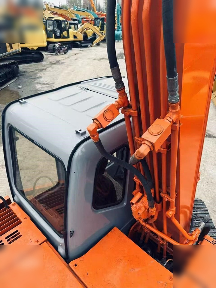 HITACHI EX60-5 - Rupsgraafmachine: afbeelding 4 HITACHI EX60-5 - Rupsgraafmachine: afbeelding 4