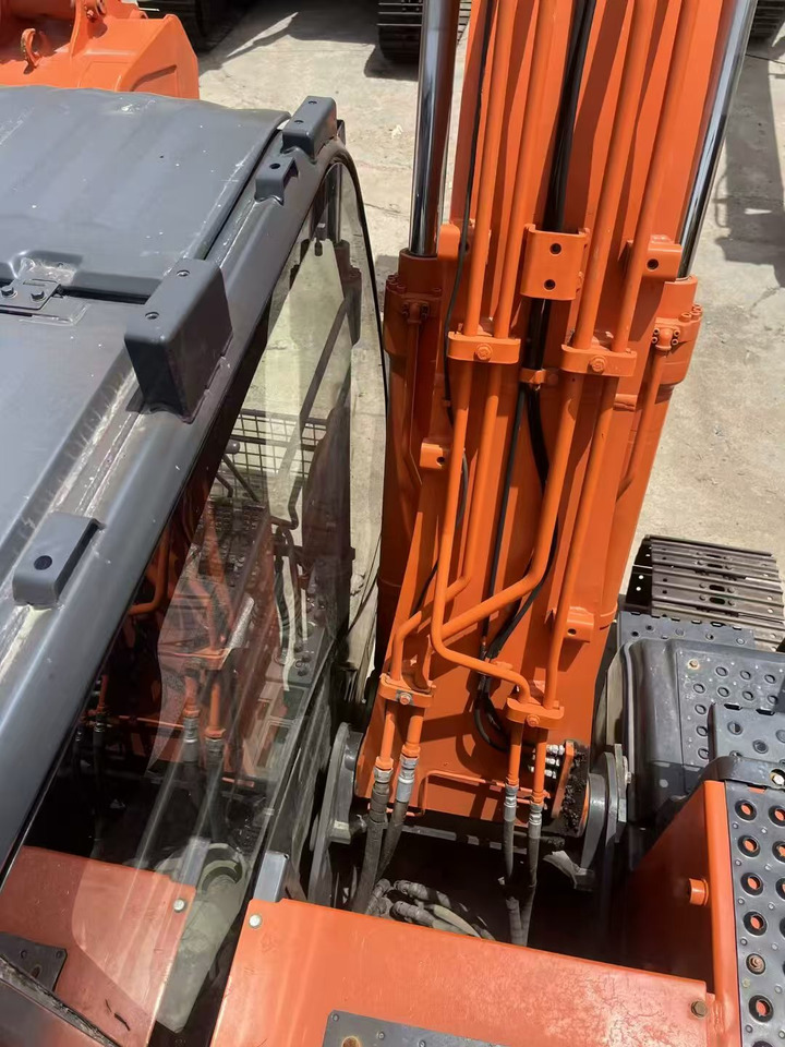 HITACHI ZX130 - Rupsgraafmachine: afbeelding 5 HITACHI ZX130 - Rupsgraafmachine: afbeelding 5