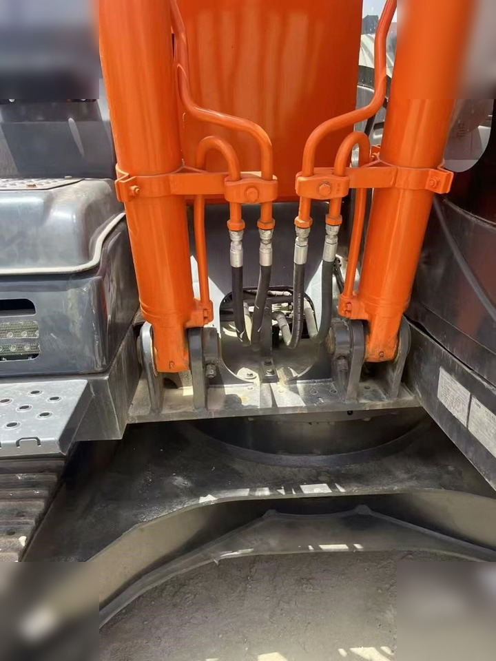 HITACHI ZX130 - Rupsgraafmachine: afbeelding 5 HITACHI ZX130 - Rupsgraafmachine: afbeelding 5