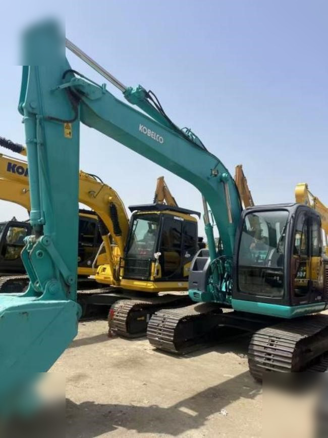 KOBELCO SK135SR - Rupsgraafmachine: afbeelding 1 KOBELCO SK135SR - Rupsgraafmachine: afbeelding 1