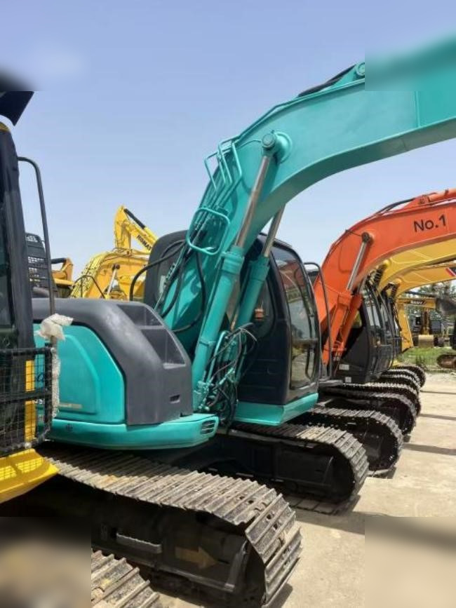 KOBELCO SK135SR - Rupsgraafmachine: afbeelding 2 KOBELCO SK135SR - Rupsgraafmachine: afbeelding 2