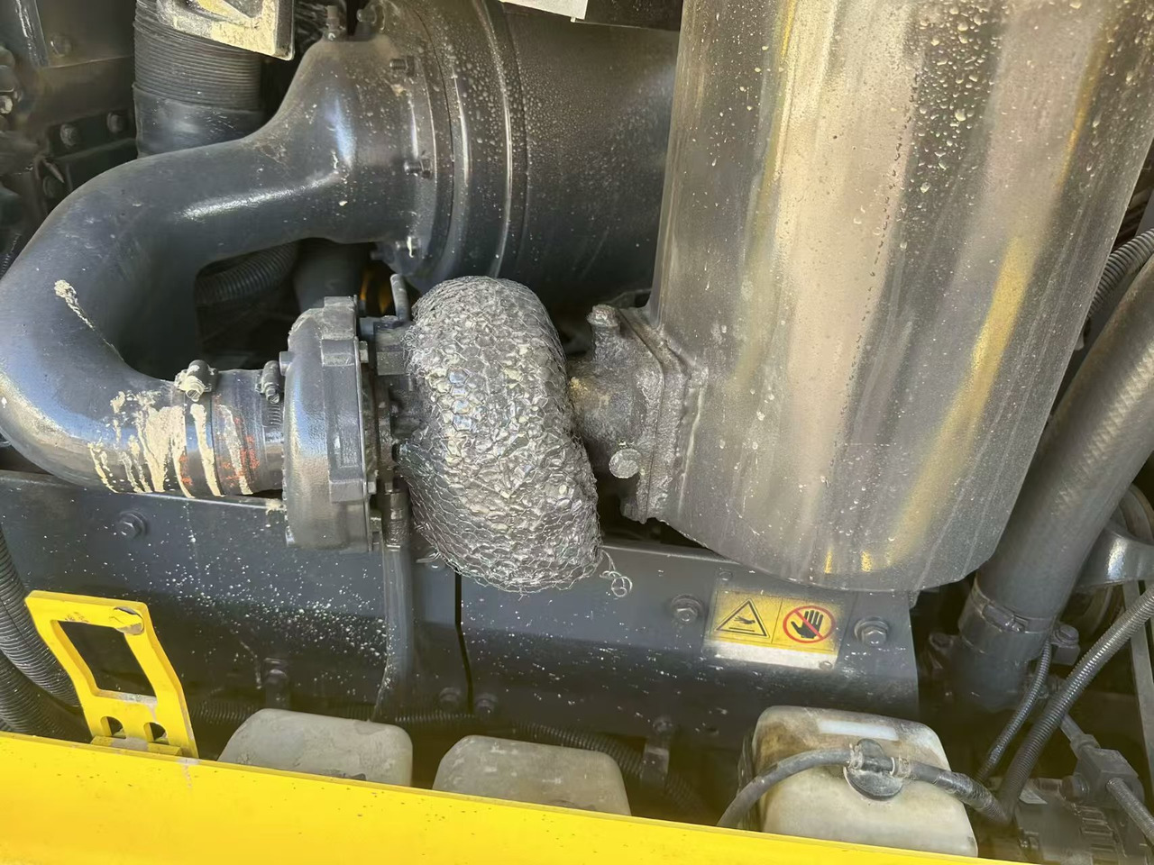 KOMATSU D85E - Bulldozer: afbeelding 4 KOMATSU D85E - Bulldozer: afbeelding 4
