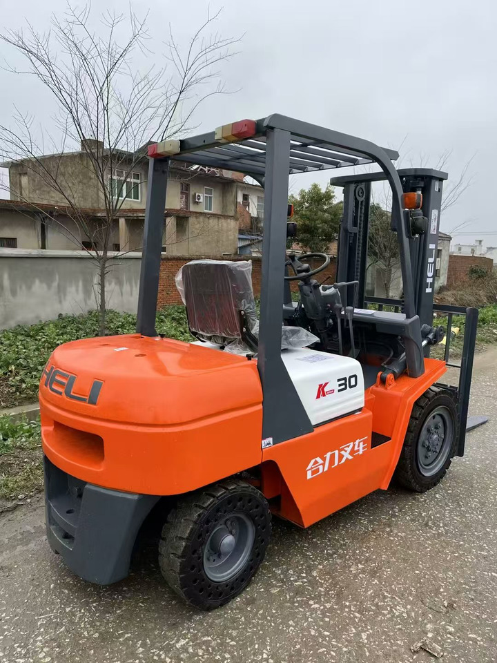 Heli 3-ton - Verticale masthoogwerker: afbeelding 4 Heli 3-ton - Verticale masthoogwerker: afbeelding 4