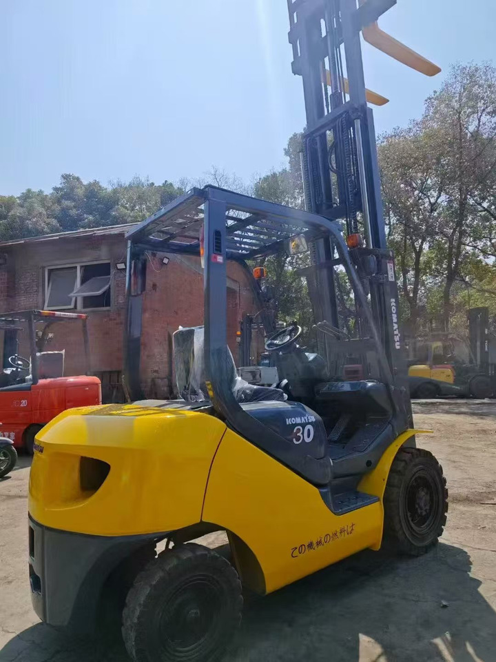 Komatsu FD50 - Diesel heftruck: afbeelding 3 Komatsu FD50 - Diesel heftruck: afbeelding 3