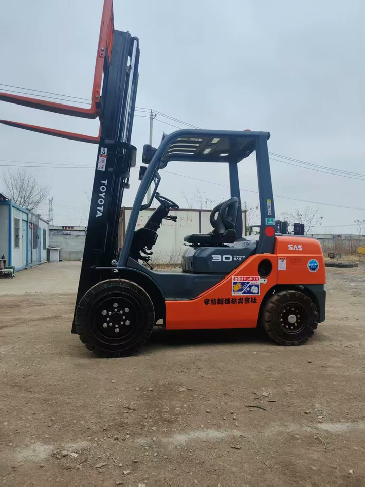 Toyata 3-ton - Verticale masthoogwerker: afbeelding 5 Toyata 3-ton - Verticale masthoogwerker: afbeelding 5