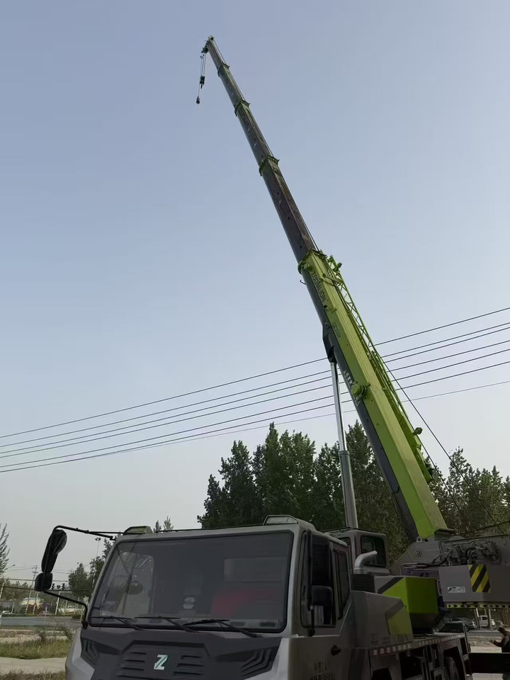 Zoomlion 35-ton - Mobiele kraan: afbeelding 2 Zoomlion 35-ton - Mobiele kraan: afbeelding 2
