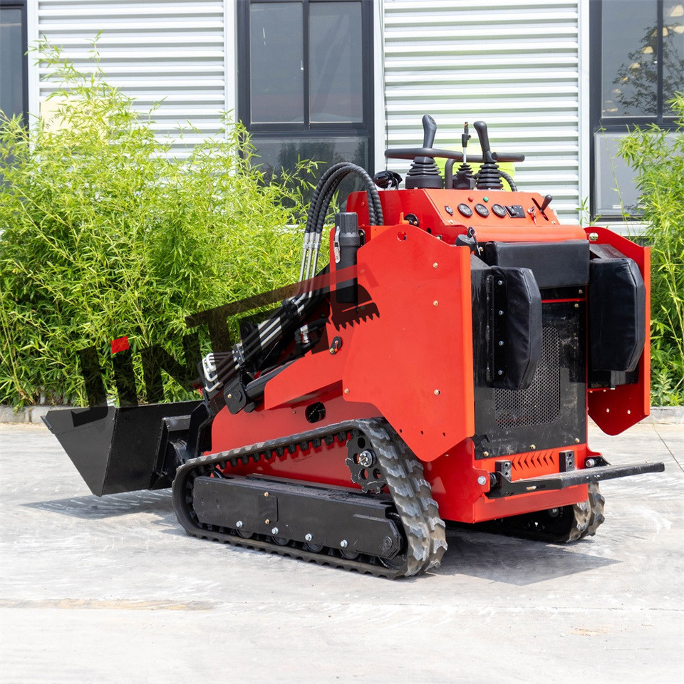 Powerful skid steer loader with different attachments - Compacte rupslader: afbeelding 4 Powerful skid steer loader with different attachments - Compacte rupslader: afbeelding 4