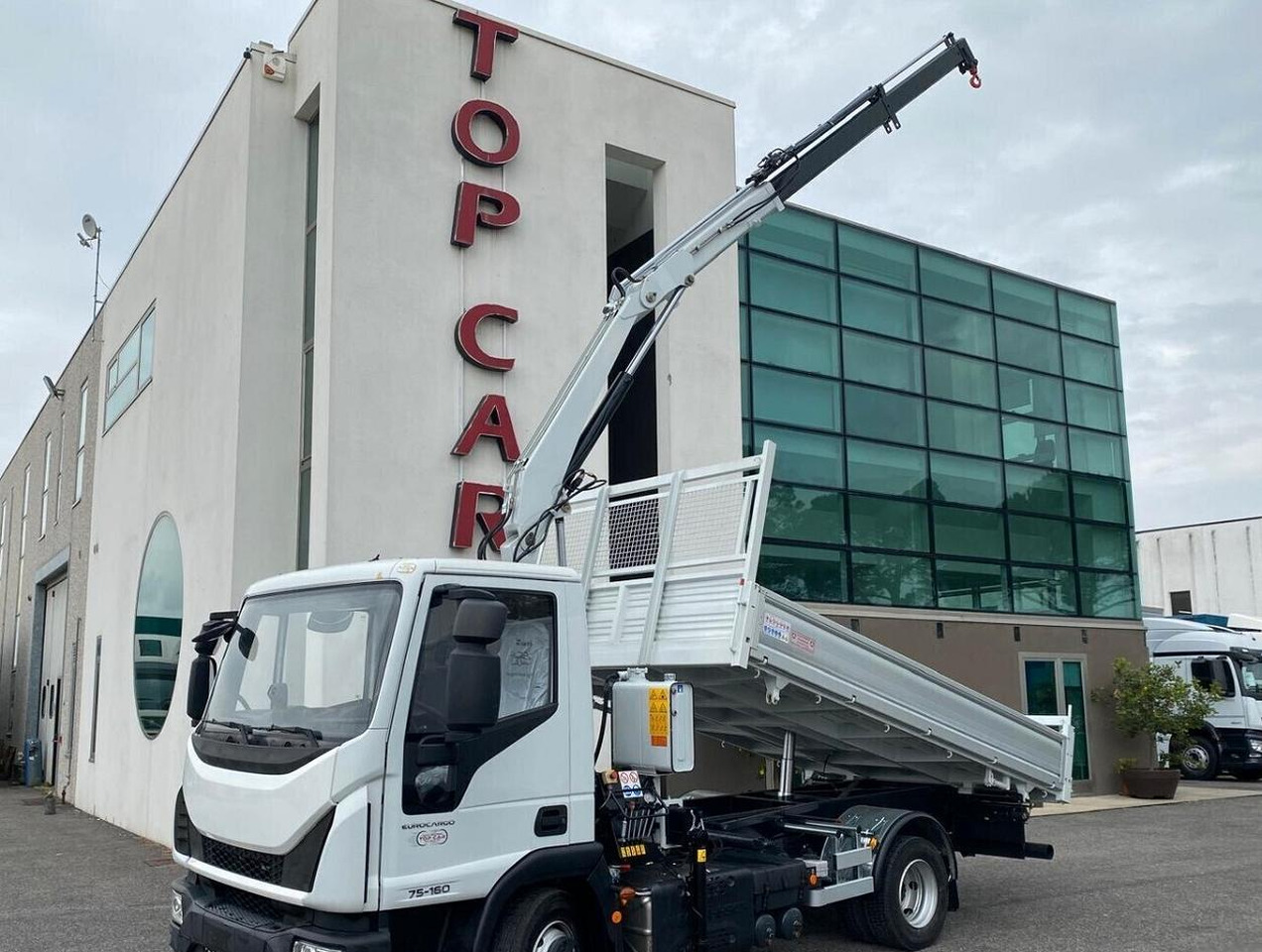 IVECO EUROCARGO 75E16 2019 RIBALTABILE E GRU - Kipper vrachtwagen, Kraanwagen: afbeelding 1 IVECO EUROCARGO 75E16 2019 RIBALTABILE E GRU - Kipper vrachtwagen, Kraanwagen: afbeelding 1