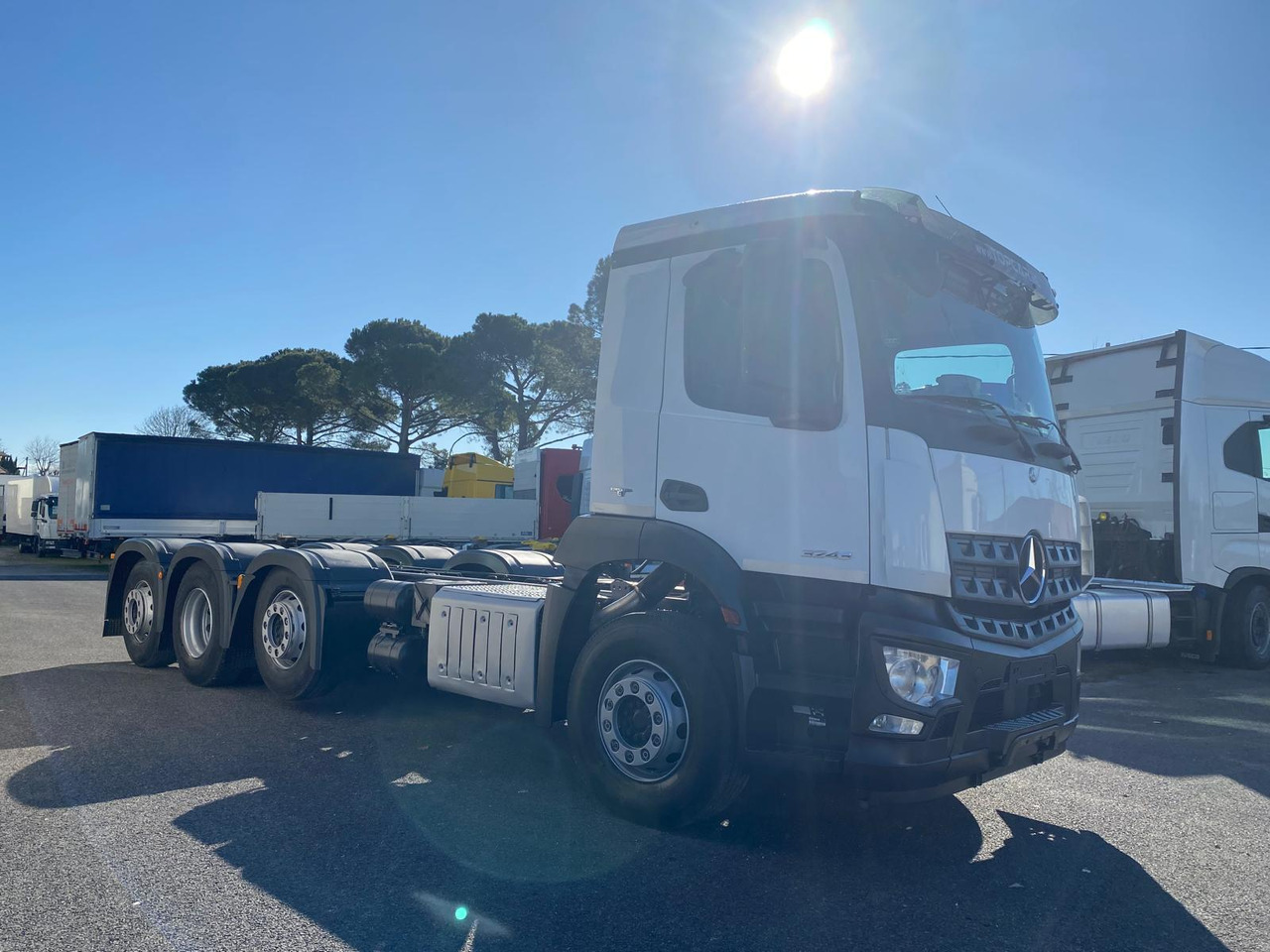 MERCEDES-BENZ AROCS 32.43 - Chassis vrachtwagen: afbeelding 2 MERCEDES-BENZ AROCS 32.43 - Chassis vrachtwagen: afbeelding 2