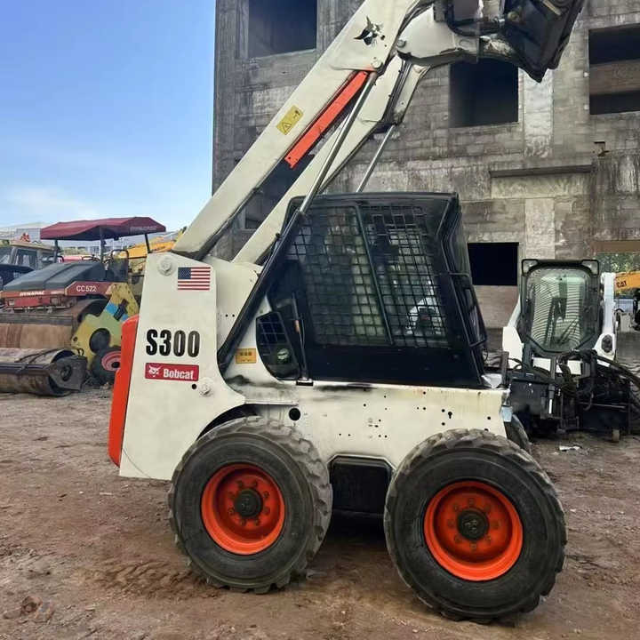 100%Ready Bobcat S300 Well Sold Most Famous Brand High Quality Bobcat S300 Skid Steer Loader for Sale - Schranklader: afbeelding 1 100%Ready Bobcat S300 Well Sold Most Famous Brand High Quality Bobcat S300 Skid Steer Loader for Sale - Schranklader: afbeelding 1