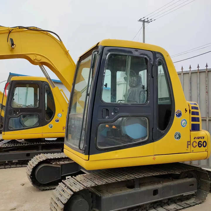 Cheap Used Komatsu PC60-7 Crawler Excavator with High Efficiency Used Heavy Machinery Komatsu P60-7 Digger Cheap for Sale - Rupsgraafmachine: afbeelding 1 Cheap Used Komatsu PC60-7 Crawler Excavator with High Efficiency Used Heavy Machinery Komatsu P60-7 Digger Cheap for Sale - Rupsgraafmachine: afbeelding 1