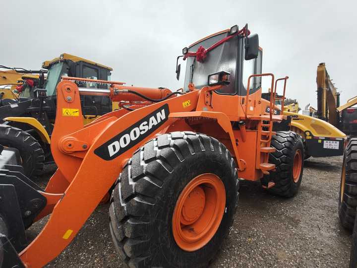 Doosan DL505-9c Loader with High Performance and Cheap Price Used Construction Machinery Export - Wiellader: afbeelding 2 Doosan DL505-9c Loader with High Performance and Cheap Price Used Construction Machinery Export - Wiellader: afbeelding 2