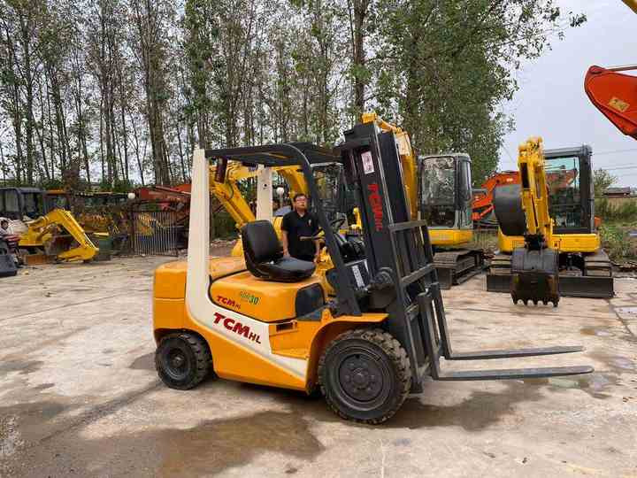 Japanese Forklifts Telehandler Used TCM Forklift Diesel Forklift 3Ton Pallet Truck - Heftruck: afbeelding 4 Japanese Forklifts Telehandler Used TCM Forklift Diesel Forklift 3Ton Pallet Truck - Heftruck: afbeelding 4