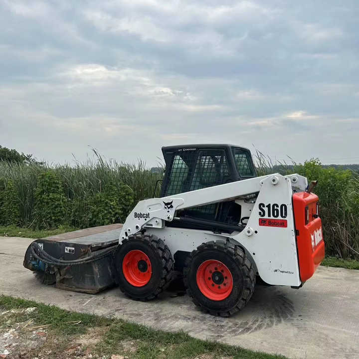 New Arrival Bobcat S160 Skid Steer Loader Available on Sale Hydraulic Type Manufacturer Anhui ZhaoMi - Schranklader: afbeelding 1 New Arrival Bobcat S160 Skid Steer Loader Available on Sale Hydraulic Type Manufacturer Anhui ZhaoMi - Schranklader: afbeelding 1