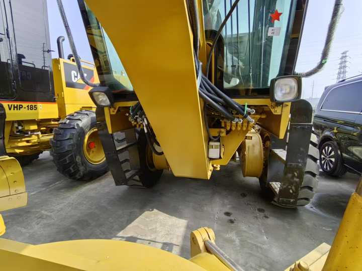 Perfect Used Cheap Caterpillar Cat 140H Grader for Sale Original 140k 140h 140g 12k Motor Grader with Cheap Price on Hot Sale - Grader: afbeelding 4 Perfect Used Cheap Caterpillar Cat 140H Grader for Sale Original 140k 140h 140g 12k Motor Grader with Cheap Price on Hot Sale - Grader: afbeelding 4