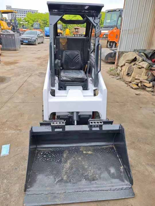Second Hand Bobcat S70 Skid Steer Loader on Stock Excellent Performance Bobcat S70 S160 S300 330 Skid Steer for Sale - Schranklader: afbeelding 3 Second Hand Bobcat S70 Skid Steer Loader on Stock Excellent Performance Bobcat S70 S160 S300 330 Skid Steer for Sale - Schranklader: afbeelding 3