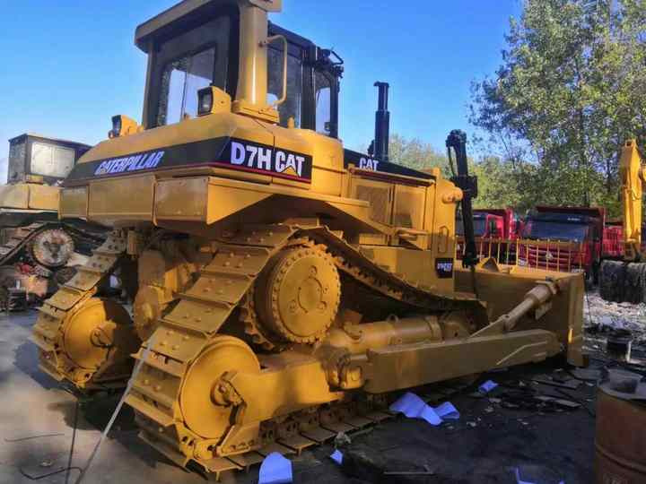 Second Hand Caterpillar CAT D7H D7G D7R Bulldozer, Used CAT D7H Japan Import in Good Condition - Bulldozer: afbeelding 2 Second Hand Caterpillar CAT D7H D7G D7R Bulldozer, Used CAT D7H Japan Import in Good Condition - Bulldozer: afbeelding 2