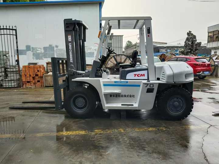 TCM 70 Diesel Forklift 7 Ton | Heavy-Duty Industrial Forklift | Warehouse/Construction Equipment - Heftruck: afbeelding 4 TCM 70 Diesel Forklift 7 Ton | Heavy-Duty Industrial Forklift | Warehouse/Construction Equipment - Heftruck: afbeelding 4