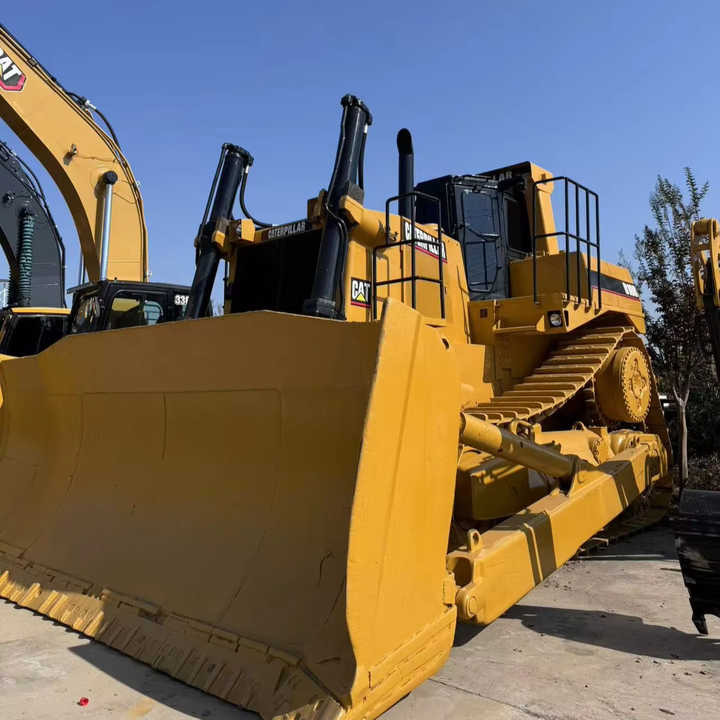 USED ORIGINAL CAT D10r Large Bulldozer for Sale Spot Cat D10 Bulldozer Cat D5 D6 D7 D10 Bulldozer in China - Bulldozer: afbeelding 1 USED ORIGINAL CAT D10r Large Bulldozer for Sale Spot Cat D10 Bulldozer Cat D5 D6 D7 D10 Bulldozer in China - Bulldozer: afbeelding 1