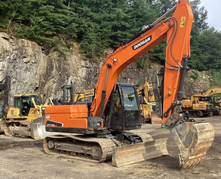 Used Digger DOOSAN DX140 Construction Machinery Construction Digger Used DOOSAN DX140 Cheap Excavator - Rupsgraafmachine: afbeelding 4 Used Digger DOOSAN DX140 Construction Machinery Construction Digger Used DOOSAN DX140 Cheap Excavator - Rupsgraafmachine: afbeelding 4