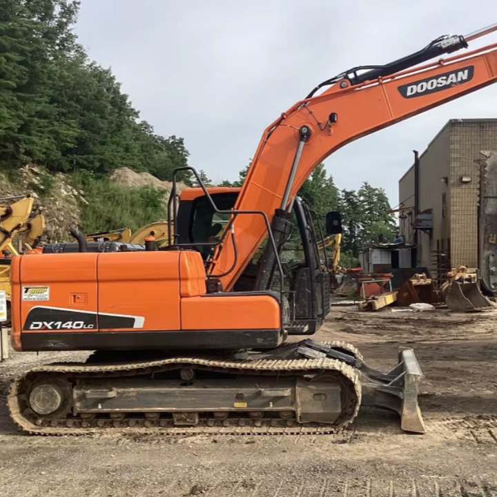 Used Digger DOOSAN DX140 Construction Machinery Construction Digger Used DOOSAN DX140 Cheap Excavator - Rupsgraafmachine: afbeelding 1 Used Digger DOOSAN DX140 Construction Machinery Construction Digger Used DOOSAN DX140 Cheap Excavator - Rupsgraafmachine: afbeelding 1