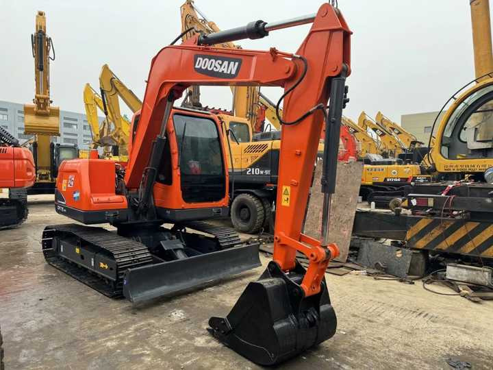 Used Excavator Doosan DX70 75 Excavator Second Hand Digger Used Machinery 7 Ton Used Hydraulic Crawler Excavator - Rupsgraafmachine: afbeelding 4 Used Excavator Doosan DX70 75 Excavator Second Hand Digger Used Machinery 7 Ton Used Hydraulic Crawler Excavator - Rupsgraafmachine: afbeelding 4