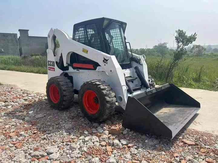 Used Heavy Construction Equipment bobcat S330 Second Hand Skid Steers Used Machine Hot Sale - Schranklader: afbeelding 2 Used Heavy Construction Equipment bobcat S330 Second Hand Skid Steers Used Machine Hot Sale - Schranklader: afbeelding 2