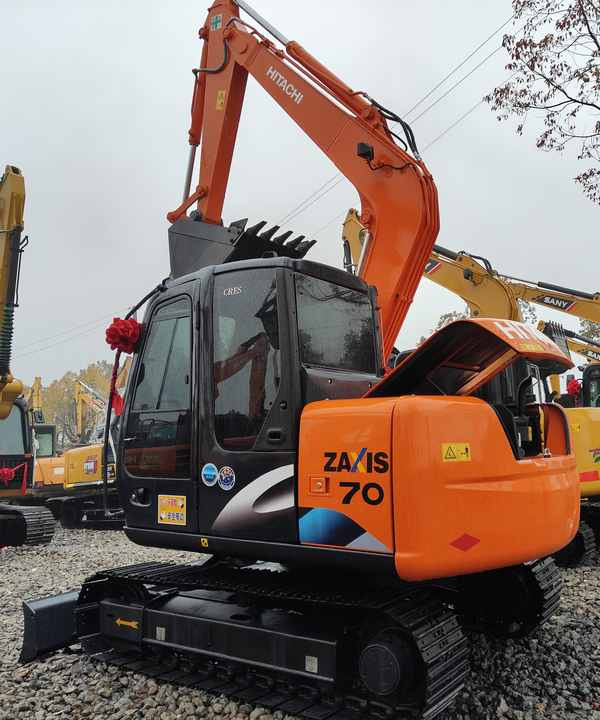 Used Hitachi Excavator ZX70 Japan Import Second Hand Small Crawler ZX70 Excavator for Sale - Rupsgraafmachine: afbeelding 3 Used Hitachi Excavator ZX70 Japan Import Second Hand Small Crawler ZX70 Excavator for Sale - Rupsgraafmachine: afbeelding 3