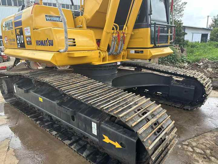 Rupsgraafmachine Used Komatsu PC210-8 for sale at an affordable price [ Copy ]: afbeelding 6